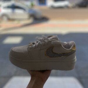 TÊNIS NIKE COURT VISION PLATAFORMA