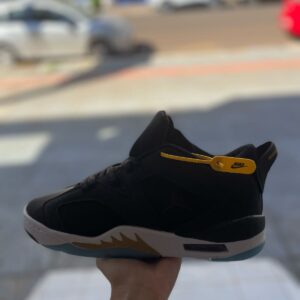 TÊNIS NIKE JORDAN 4