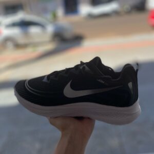 TÊNIS NIKE ZOOM